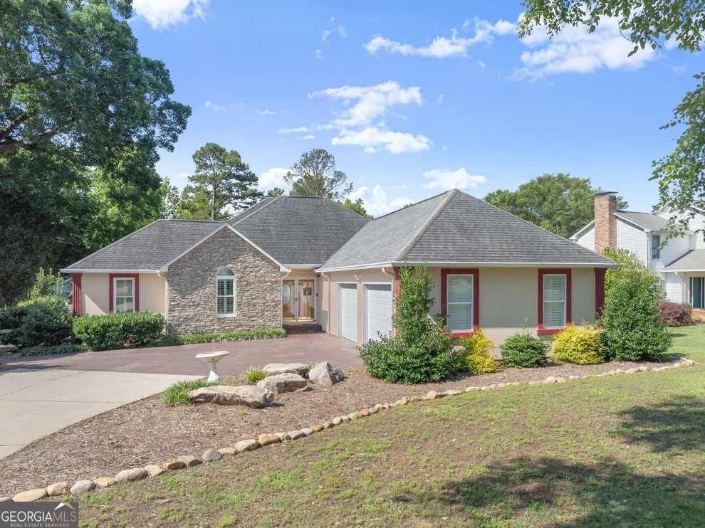Unit for sale at 101 Sandy Shores Drive, Townville, SC 29689