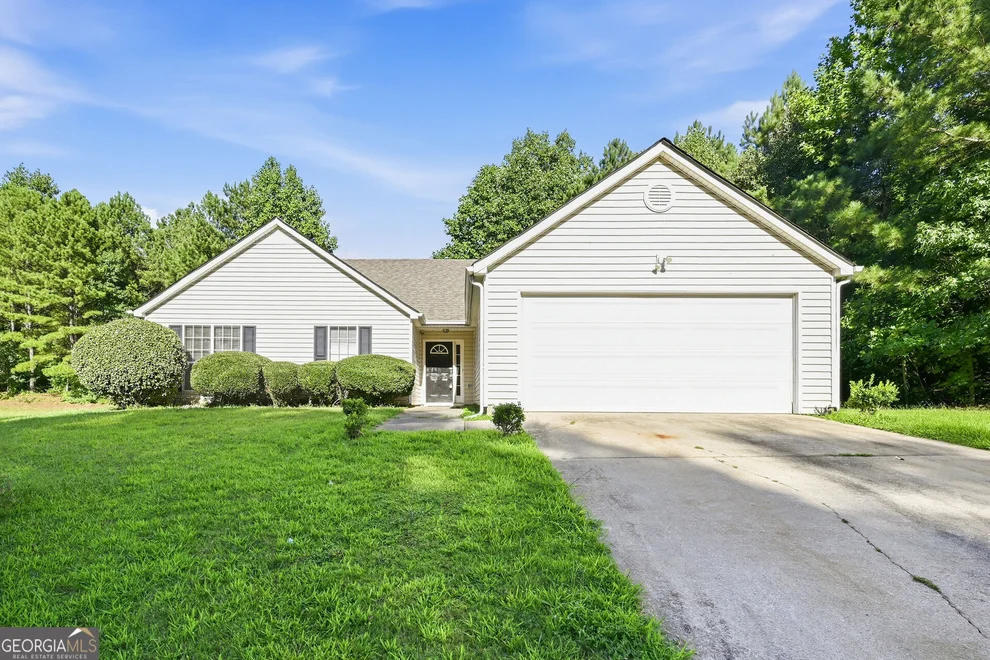 Unit for sale at 3924 Old Ivy Court, Ellenwood, GA 30294