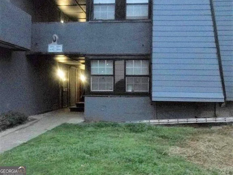Unit for sale at 5918 Sutcliff Square, Lithonia, GA 30058