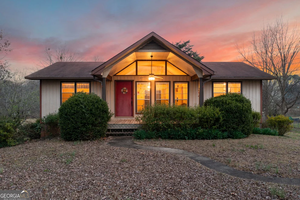 Unit for sale at 334 Windsong Island, Talladega, AL 35160