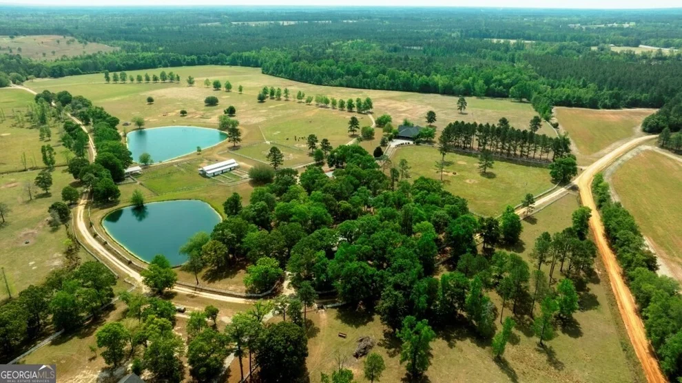 Unit for sale at 5391 Big Pine Road, Garfield, GA 30425