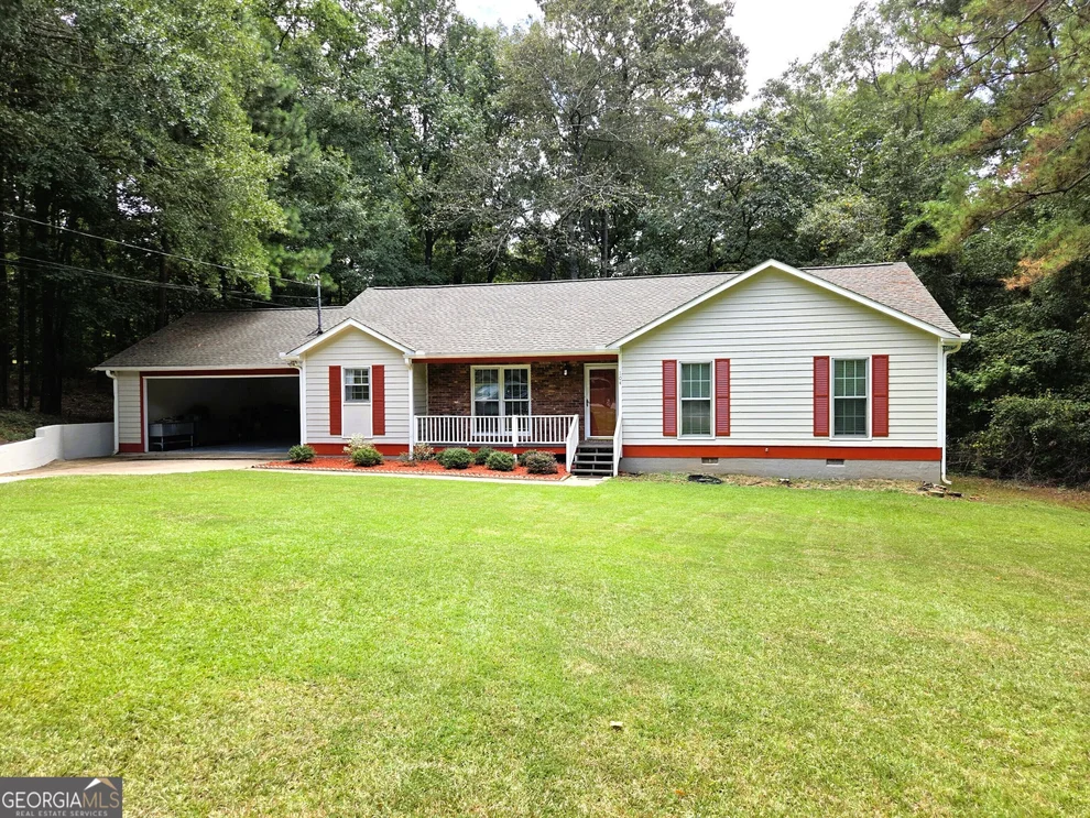 Unit for sale at 104 Cedar Creek Court, Lagrange, GA 30240