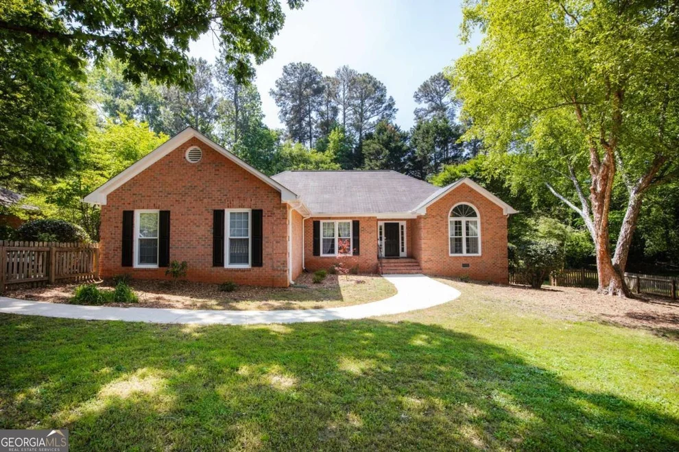 Unit for sale at 160 Meadow Creek Lane, Athens, GA 30605