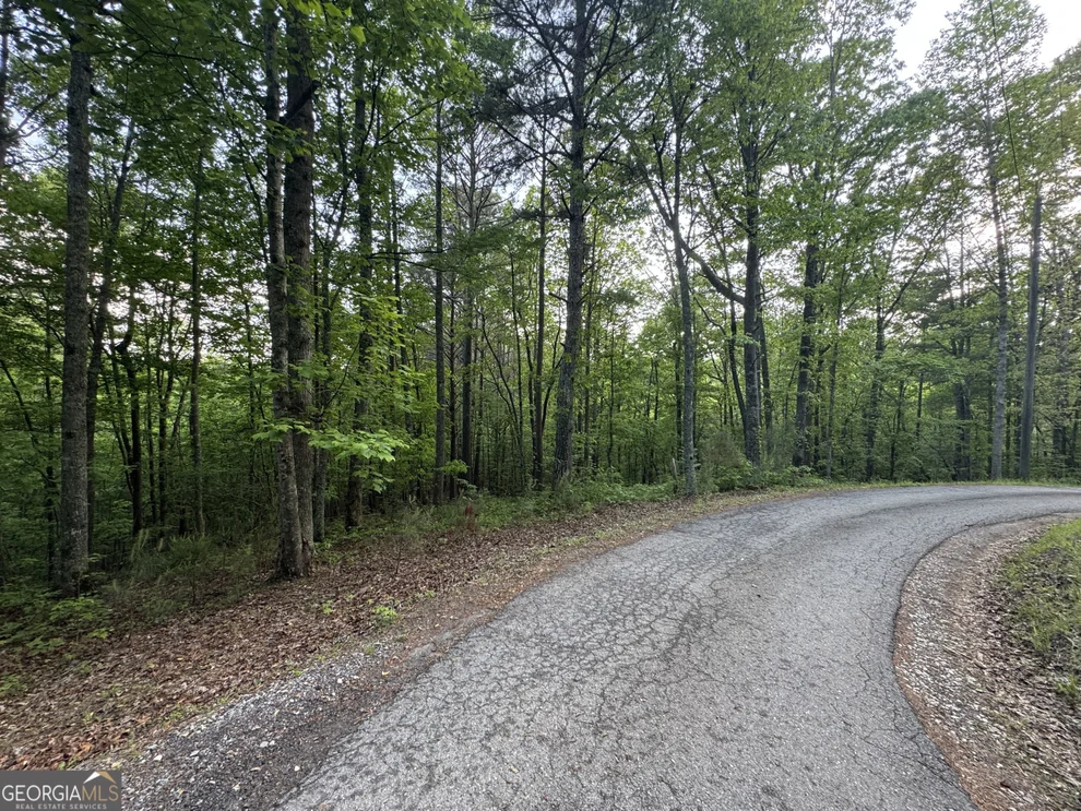 Unit for sale at 1 Holley Heights, Jasper, GA 30143