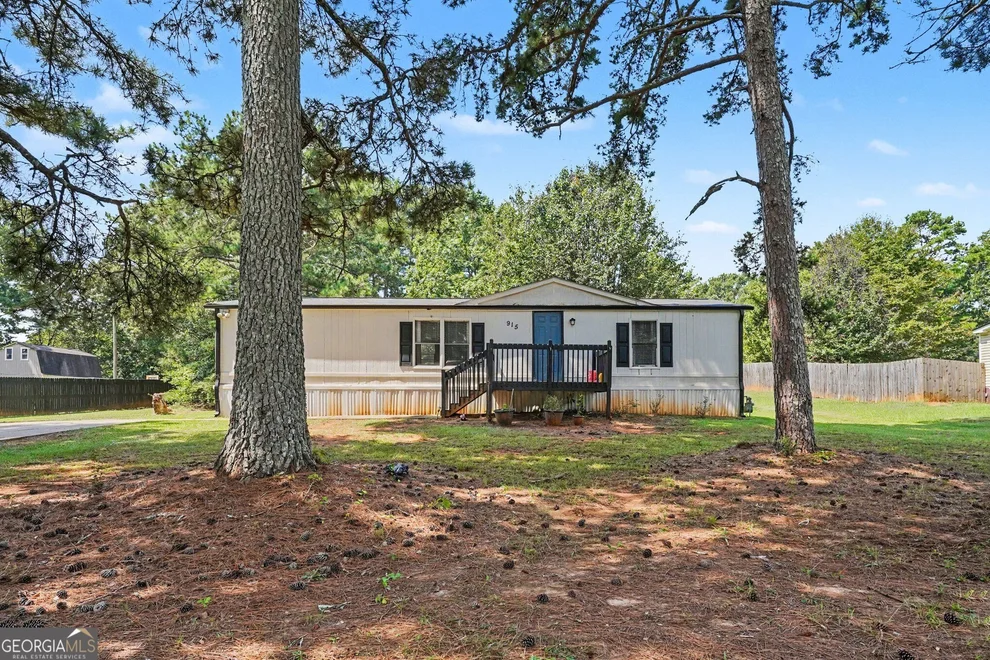 Unit for sale at 915 Steele Drive, Hampton, GA 30228