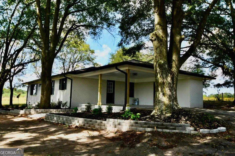 Unit for sale at 8588 Hwy 98 West, Commerce, GA 30529