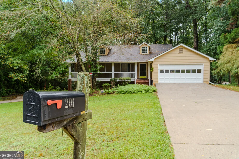 Unit for sale at 201 Cotton Court, Stockbridge, GA 30281