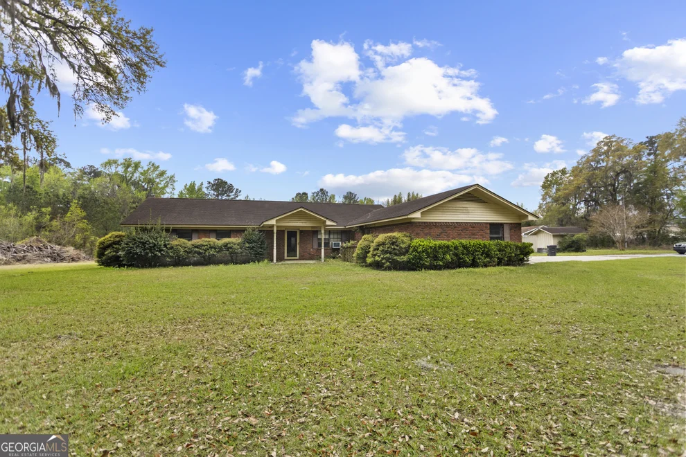 Unit for sale at 160 Hall Street, Hinesville, GA 31313
