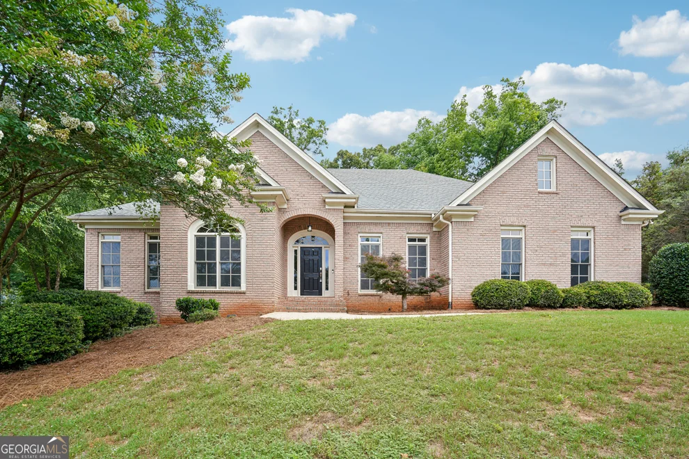 Unit for sale at 7880 Gable Drive, Douglasville, GA 30135