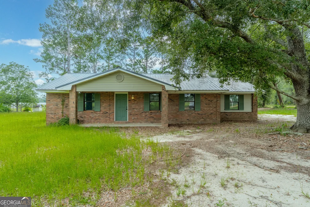 Unit for sale at 517 Ben Carver Road, Douglas, GA 31535