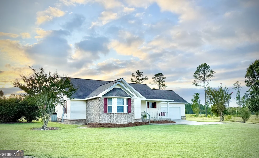 Unit for sale at 1678 Broxton Highway, Hazlehurst, GA 31539