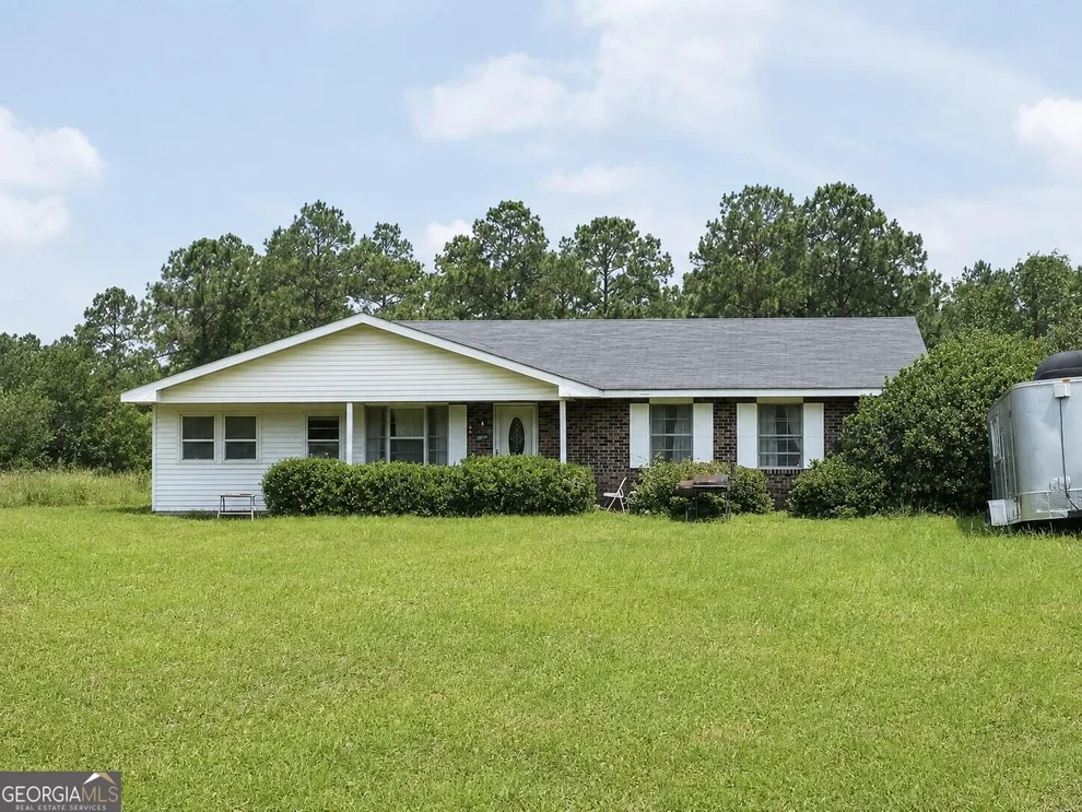 Unit for sale at 1229 NE Maryann Prescott Road, Glennville, GA 30427