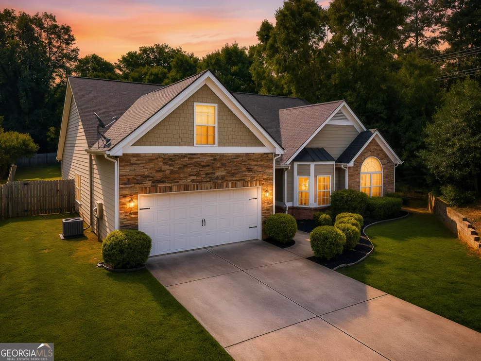 Unit for sale at 6204 Cove Creek Drive, Flowery Branch, GA 30542