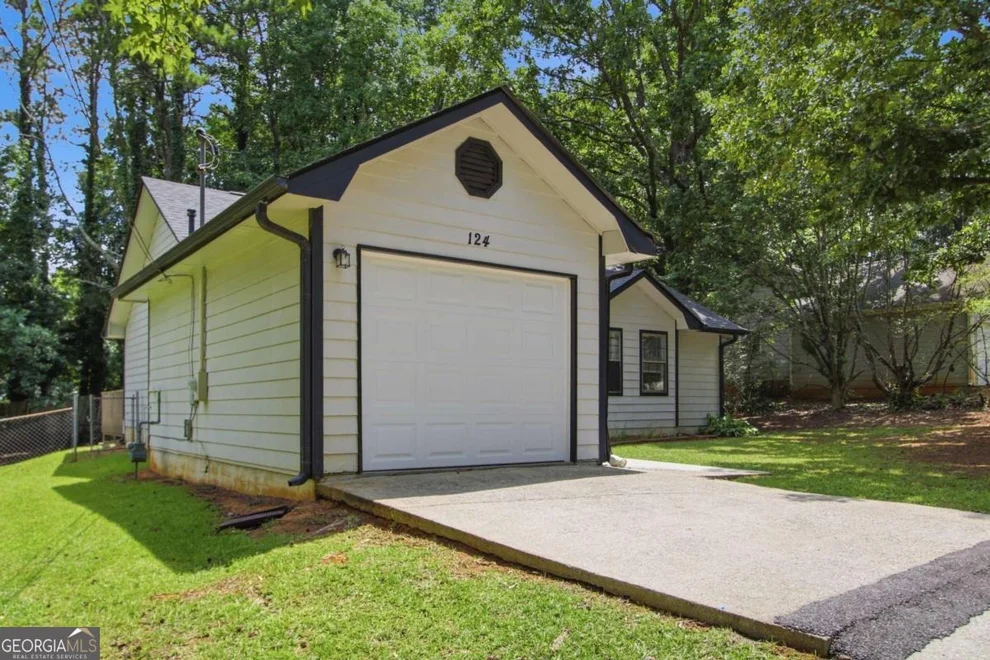 Unit for sale at 124 Julie Lane, Stockbridge, GA 30281