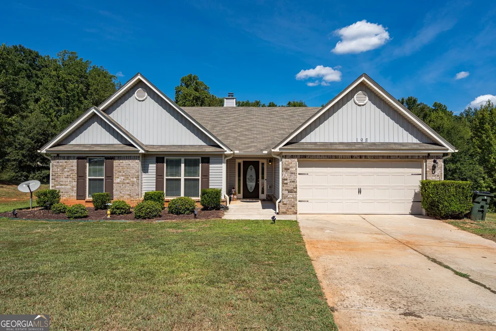 Unit for sale at 198 White Circle, Winterville, GA 30683