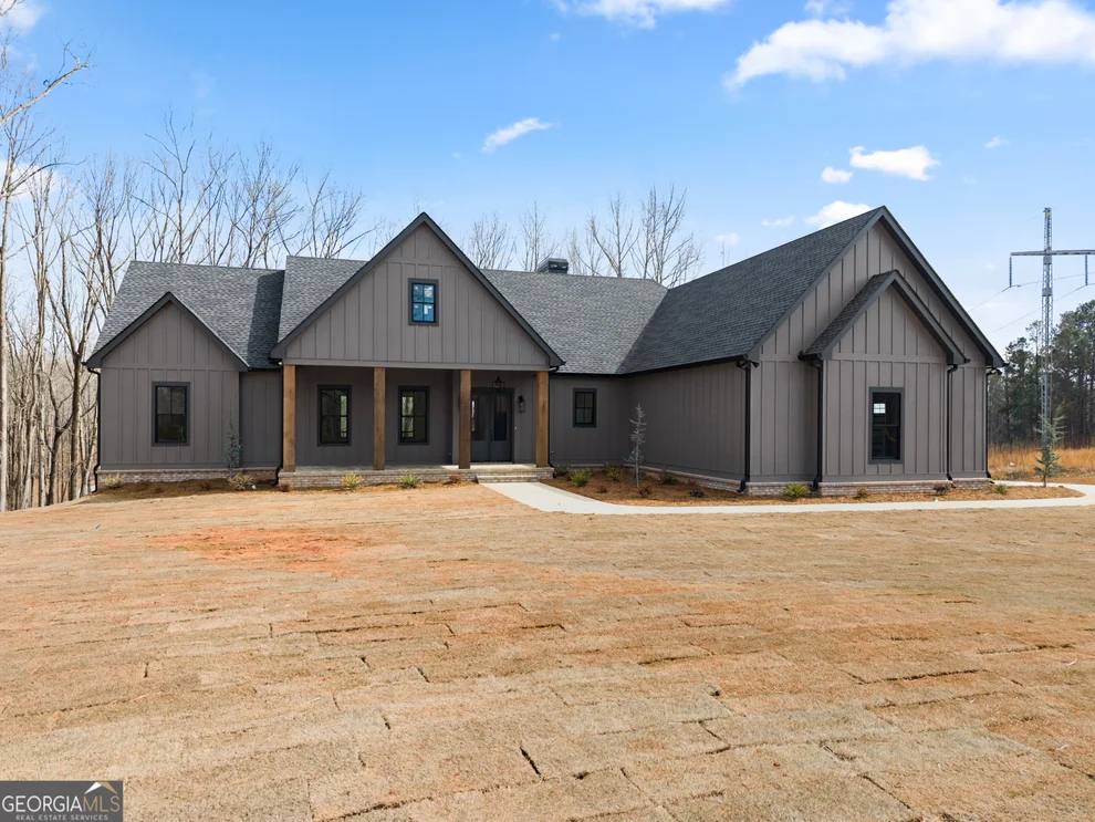 Unit for sale at 3255 Tanners Mill Road, Gainesville, GA 30507