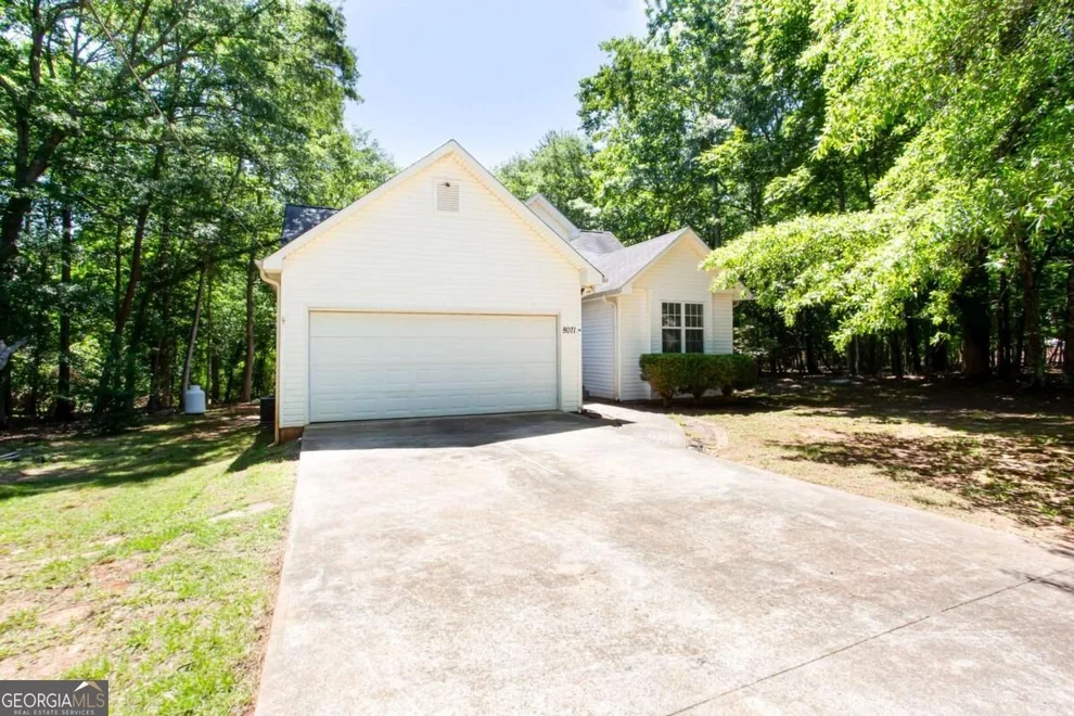 Unit for sale at 8071 Beachwood Drive, Murrayville, GA 30564