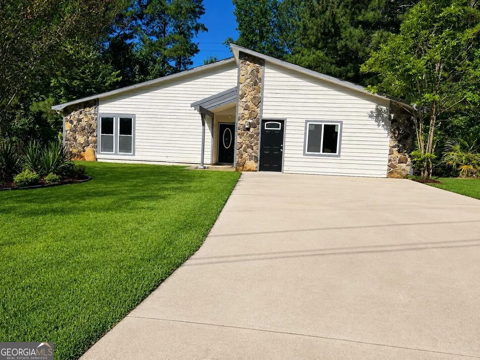 Unit for sale at 3751 Riverchase Circle, Decatur, GA 30034