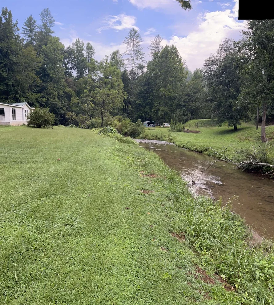 Unit for sale at 5 Bryson Branch Road, Clayton, GA 30525