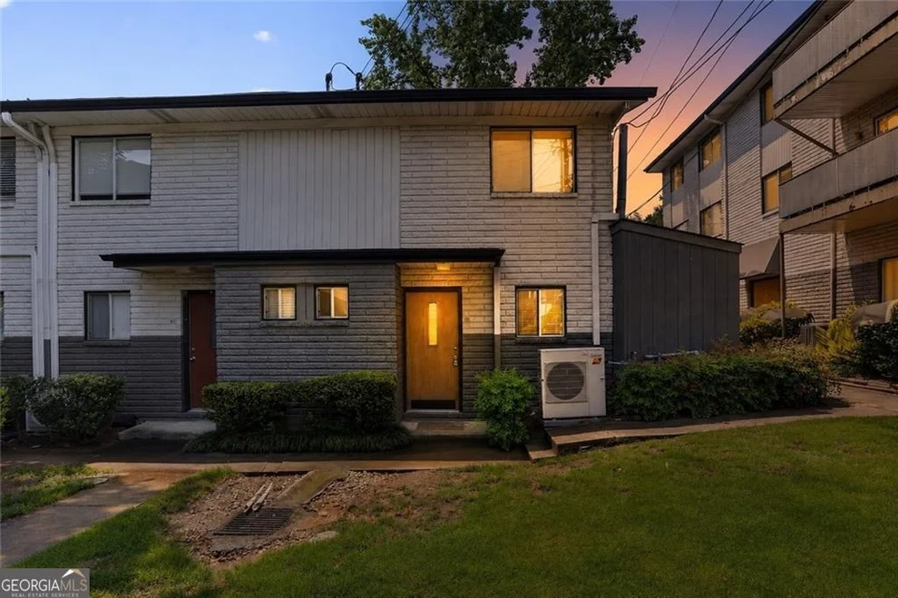 Unit for sale at 3501 Roswell Road NE, Atlanta, GA 30305