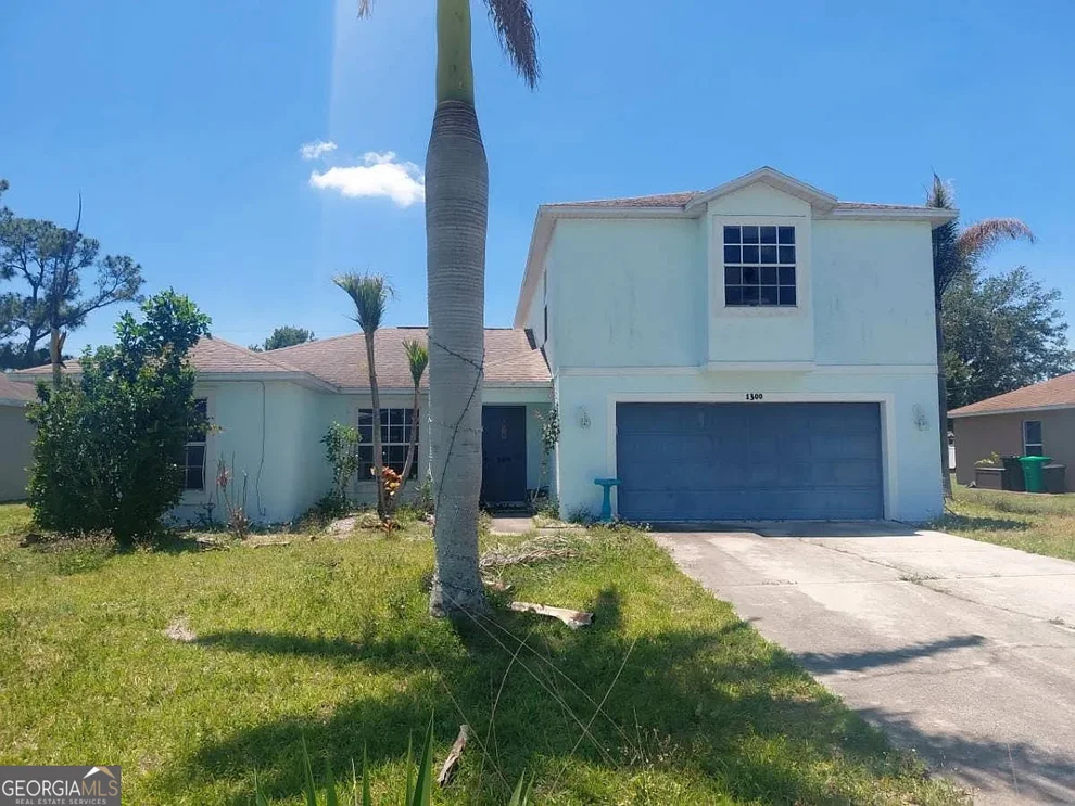 Unit for sale at 1300 SE Navajo Lane, Port Saint Lucie, FL 34983