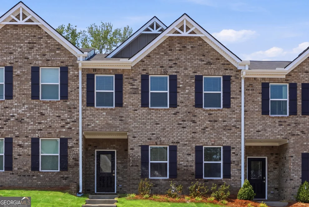 Unit for sale at 3633 PARKWAY JAMES Drive, Snellville, GA 30039