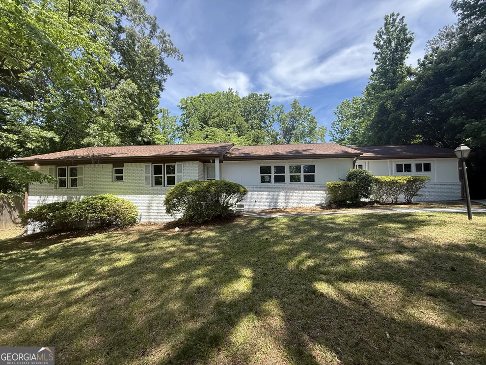 Unit for sale at 3293 Valleydale Drive SW, Atlanta, GA 30311