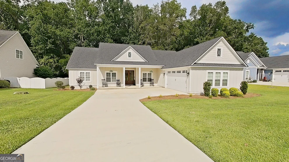 Unit for sale at 370 Madison Boulevard, Thomasville, GA 31757