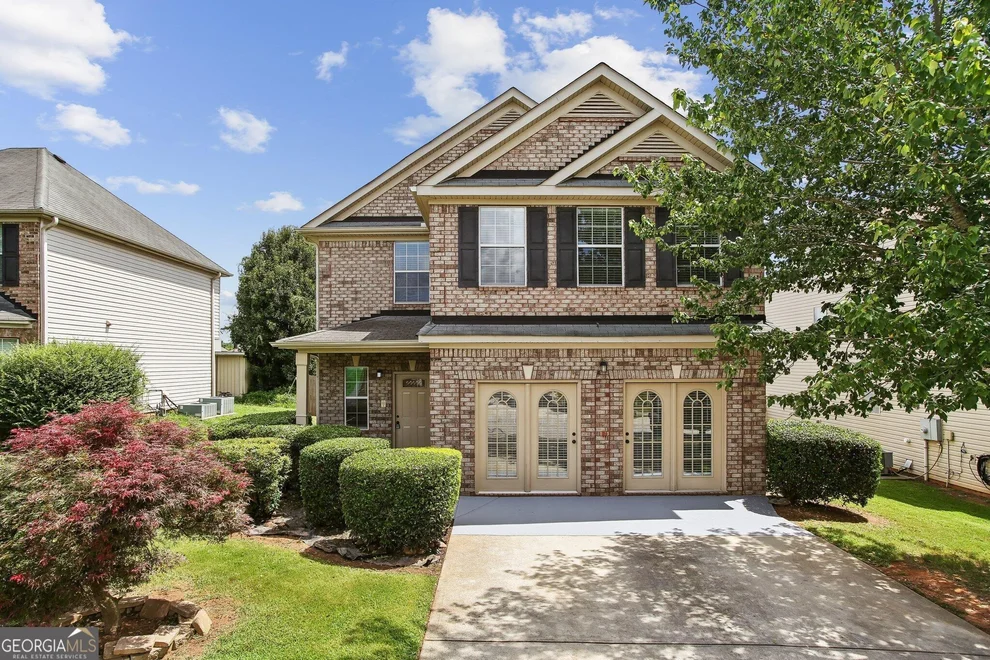 Unit for sale at 2319 Sawgrass Drive, Hampton, GA 30228