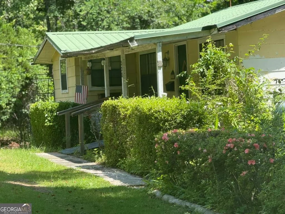 Unit for sale at 220 Presley Drive, Abbeville, AL 36027