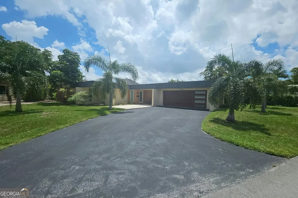 Unit for sale at 6104 Royal Poinciana Lane, Tamarac, FL 33319