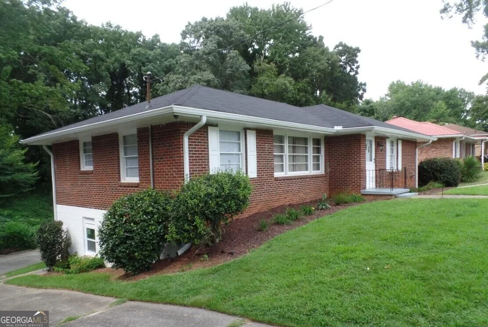 Unit for sale at 2139 Perkerson Road SW, Atlanta, GA 30315