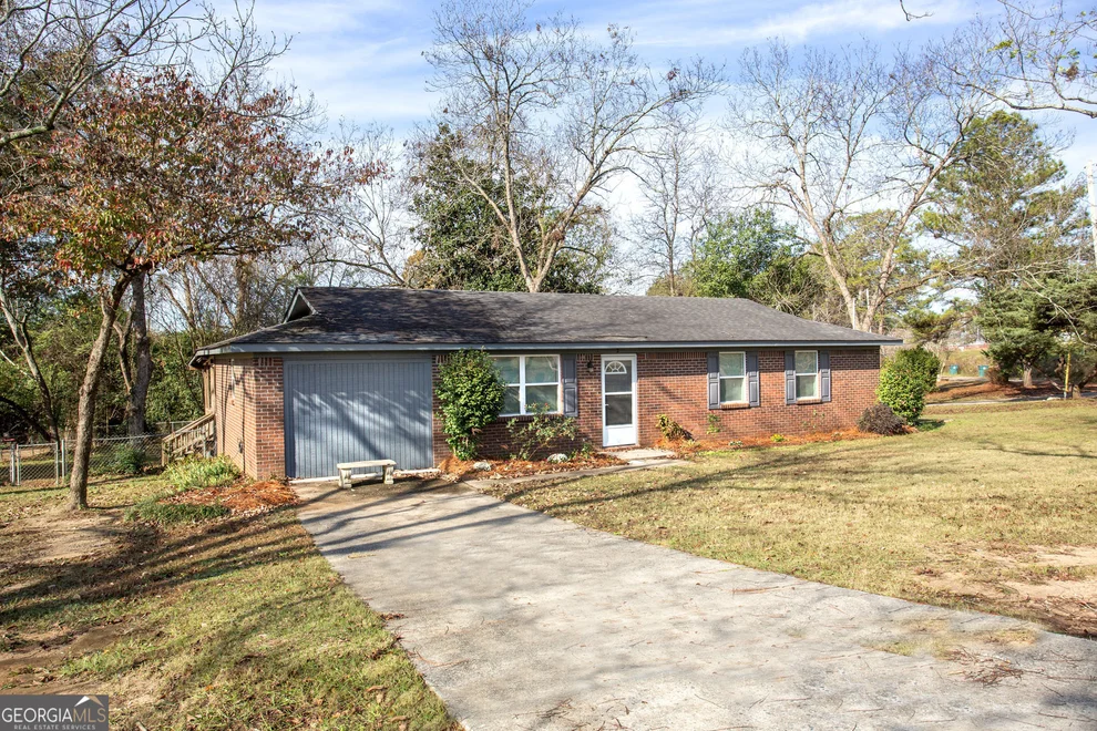 Unit for sale at 3 Cottonhill Road, Eufaula, AL 36027