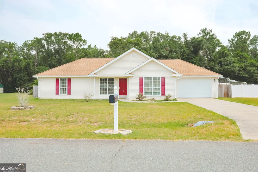 Unit for sale at 4063 Meadow Circle, Blackshear, GA 31516