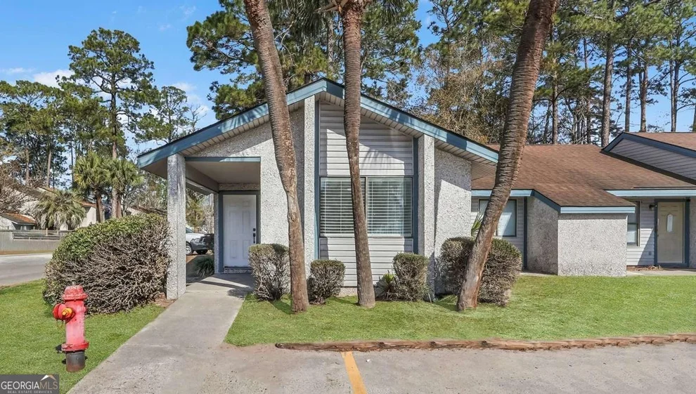 Unit for sale at 910 Brett Drive, Hinesville, GA 31310