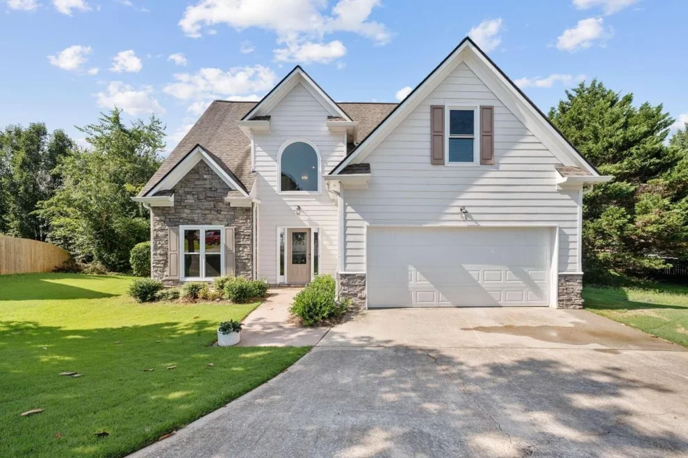 Unit for sale at 3042 Oak Vista Way, Lawrenceville, GA 30044