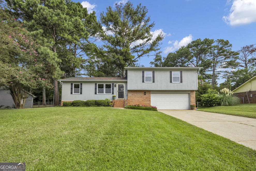 Unit for sale at 3417 Creekwood Drive SE, Conyers, GA 30094