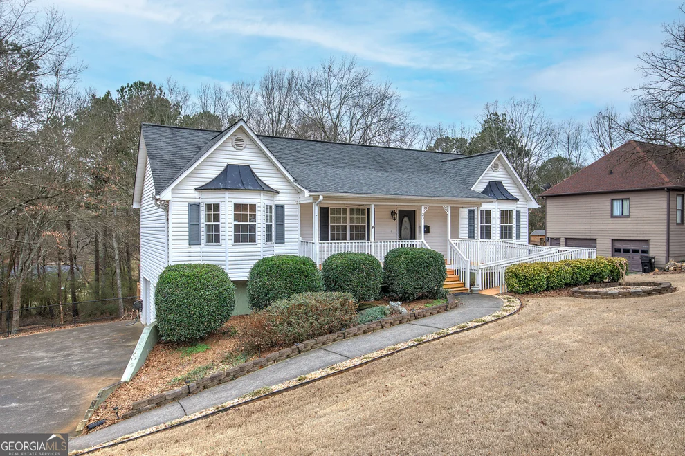 Unit for sale at 33 Vinnings Lane SW, Cartersville, GA 30120
