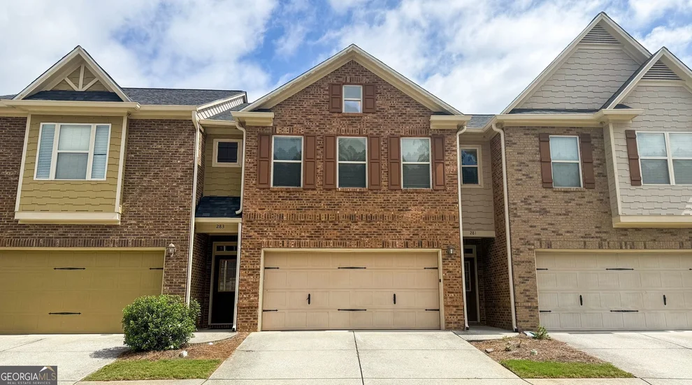 Unit for sale at 281 Oakland Hills Way, Lawrenceville, GA 30044