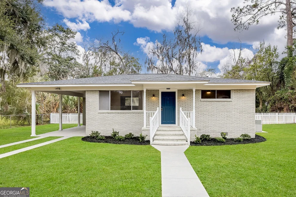 Unit for sale at 2105 Saint Johns Avenue, Savannah, GA 31404