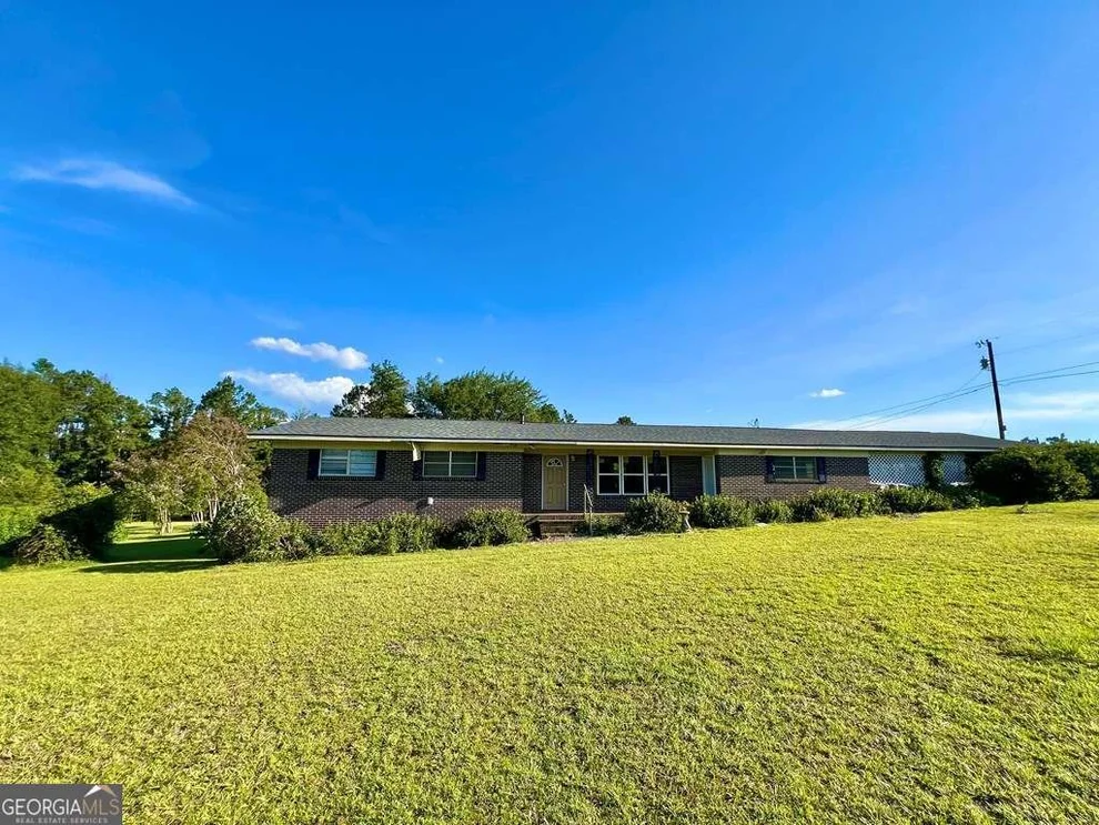 Unit for sale at 82 Cook Road, Hazlehurst, GA 31539