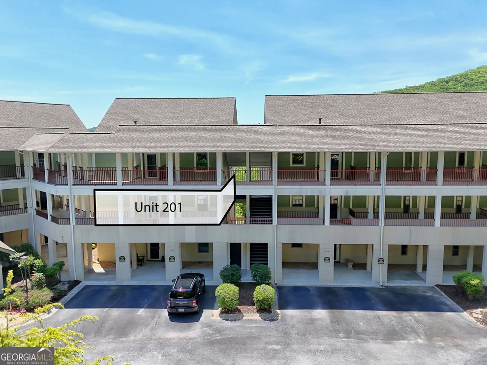 Unit for sale at 300 Banister Drive, Clayton, GA 30525