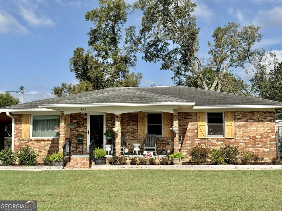 Unit for sale at 422 W Carter Avenue, Blackshear, GA 31516