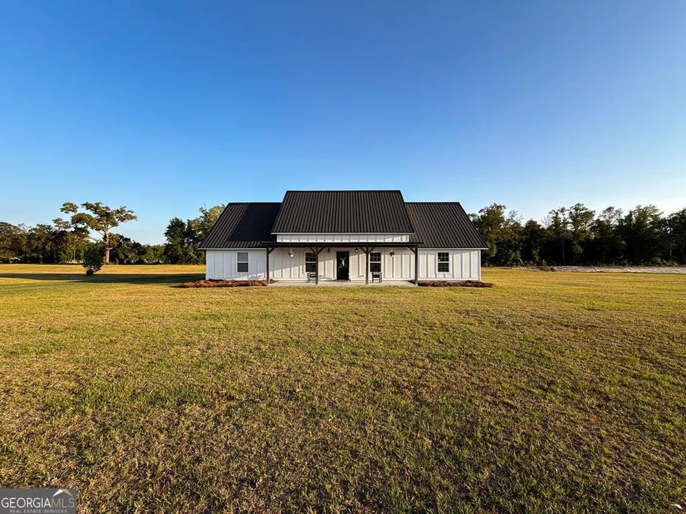 Unit for sale at 190 E Burnt Church Road, Lakeland, GA 31635