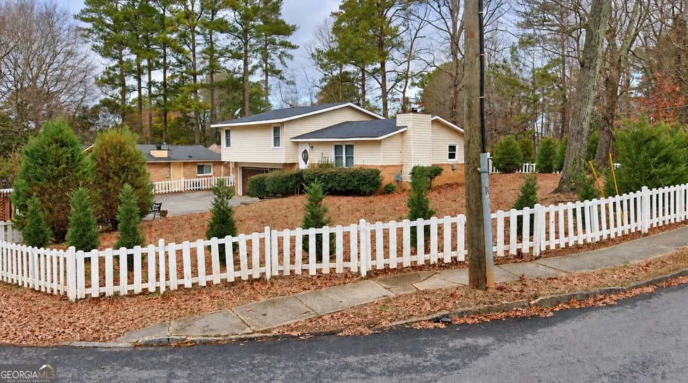 Unit for sale at 3912 Donaldson Drive, Atlanta, GA 30341