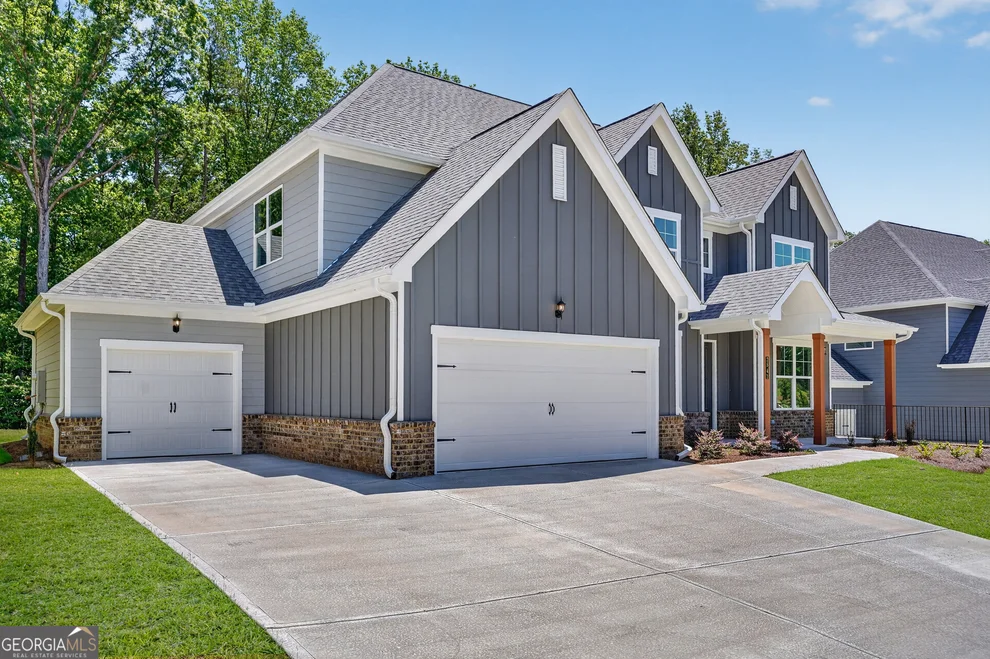 Unit for sale at 2541 Parkside Way, Gainesville, GA 30507