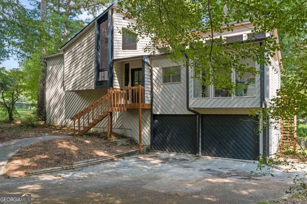 Unit for sale at 201 Rustic Ridge Drive NE, Kennesaw, GA 30144