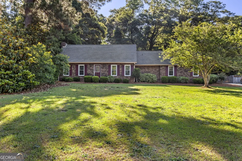Unit for sale at 108 Chantilly Drive, Warner Robins, GA 31088