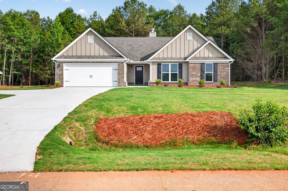 Unit for sale at 138 Airport Road, Canon, GA 30520