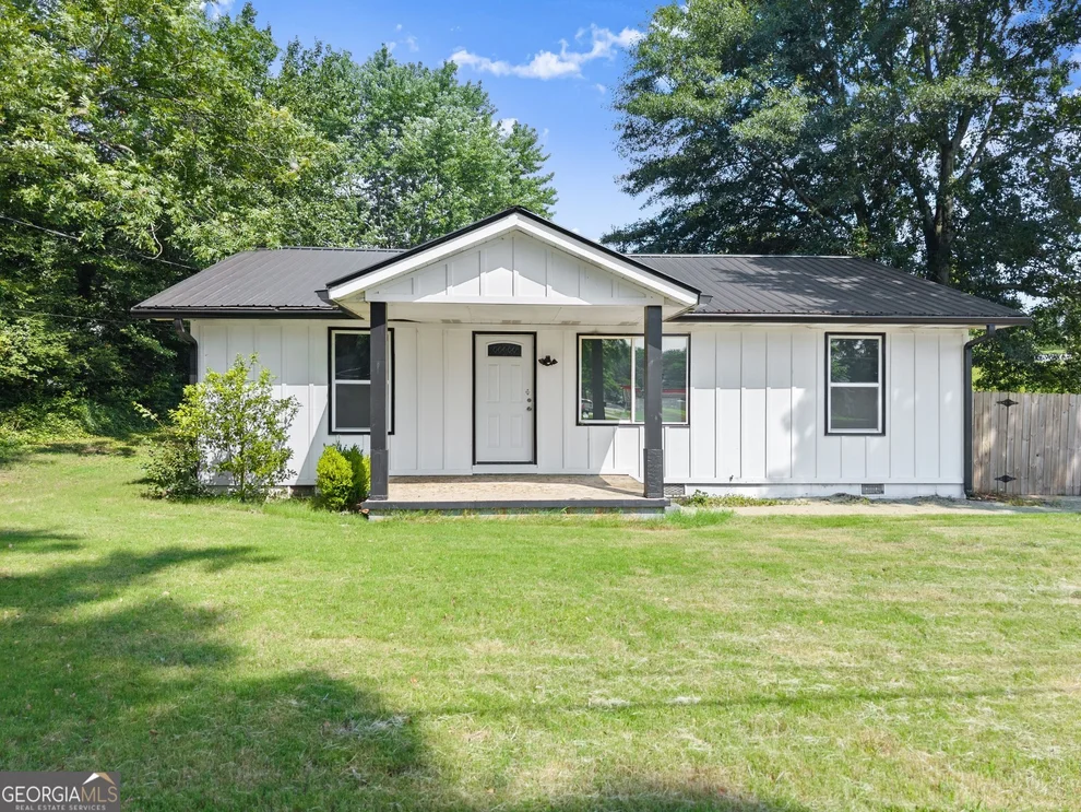 Unit for sale at 5702 Church Street, Flowery Branch, GA 30542